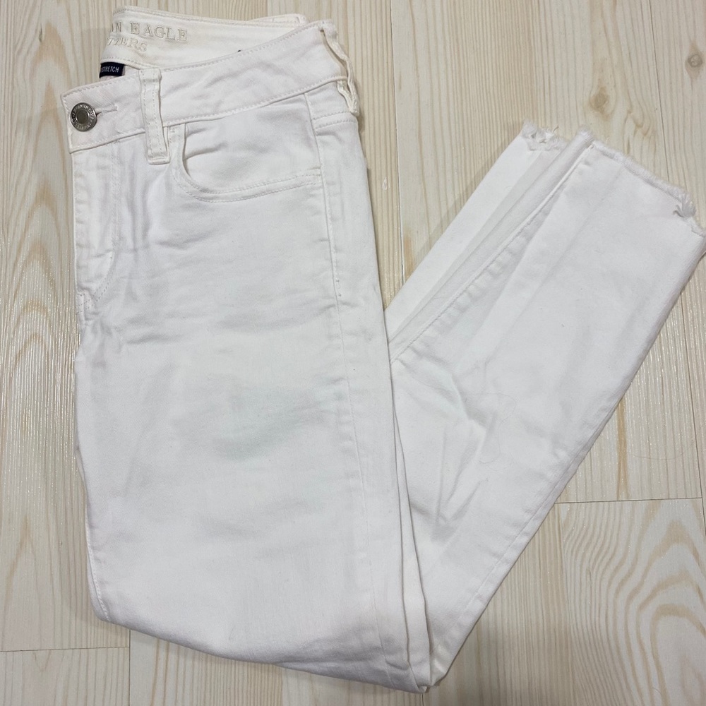 White American Eagle jeans